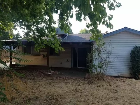 2358 Belladonna St, Redding, CA 96002 photo 8