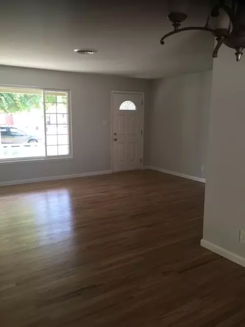 2062 Westwood Ave, Redding, CA 96001 photo 2