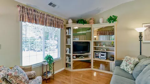 2298 Castlewood Dr, Redding, CA 96002 photo 11
