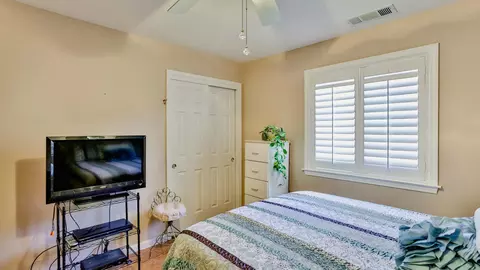 2298 Castlewood Dr, Redding, CA 96002 photo 17
