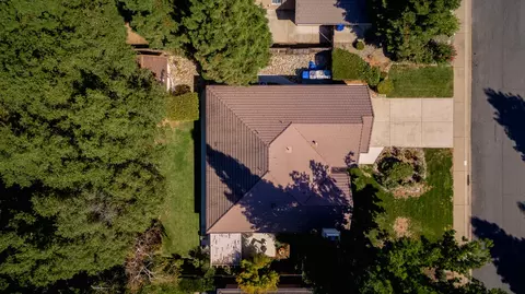2298 Castlewood Dr, Redding, CA 96002 photo 25