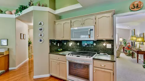 2298 Castlewood Dr, Redding, CA 96002 photo 7
