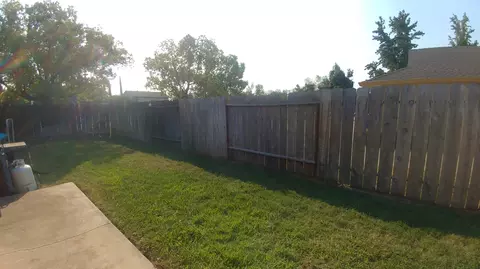 2556 Sabre Ct, Redding, CA 96002 photo 1