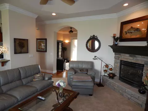 822 Coggins St, Redding, CA 96003 photo 17