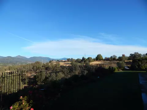 822 Coggins St, Redding, CA 96003 photo 77