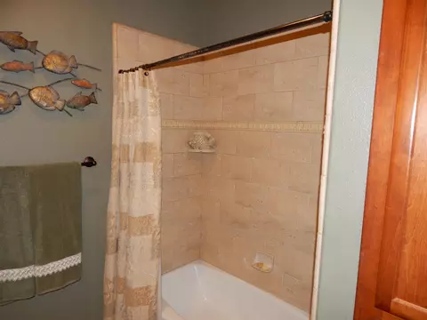 822 Coggins St, Redding, CA 96003 photo 52