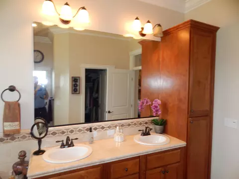 822 Coggins St, Redding, CA 96003 photo 47