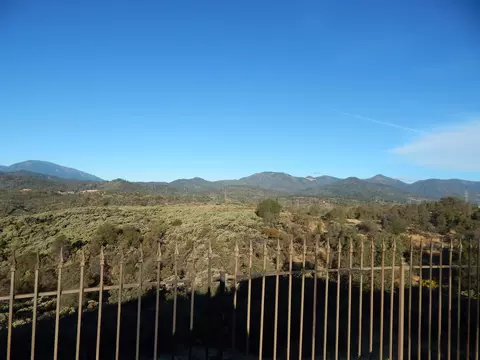 822 Coggins St, Redding, CA 96003 photo 3