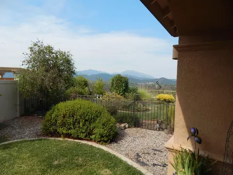 822 Coggins St, Redding, CA 96003 photo 9