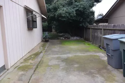 1831 Silverfield Loop, Redding, CA 96002 photo 9