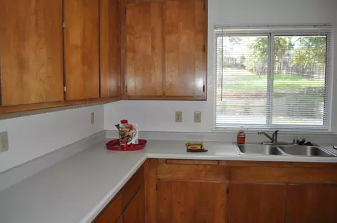 1453 Wingsetter Way, Redding, CA 96003 photo 3