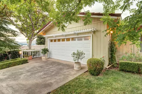 3796 Cal Ore Dr, Redding, CA 96001 photo 2