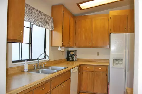 1204 Whistling Dr, Redding, CA 96003 photo 6