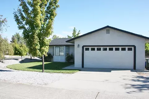 1204 Whistling Dr, Redding, CA 96003 photo 1