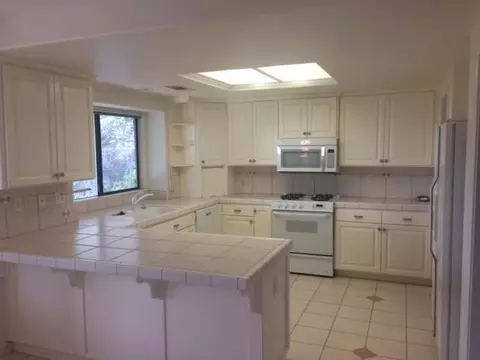 2723 Blue Bell Dr, Redding, CA 96001 photo 4