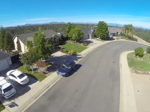 4040 Winter Grn, Redding, CA 96001 photo 2