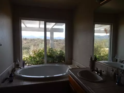 4040 Winter Grn, Redding, CA 96001 photo 10