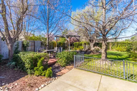2387 Dartmouth Dr, Redding, CA 96001 photo 35