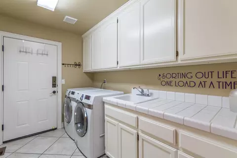 2387 Dartmouth Dr, Redding, CA 96001 photo 12