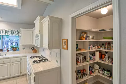 2578 Eastbrook Dr, Redding, CA 96002 photo 10