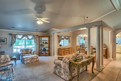 2578 Eastbrook Dr, Redding, CA 96002 photo 3