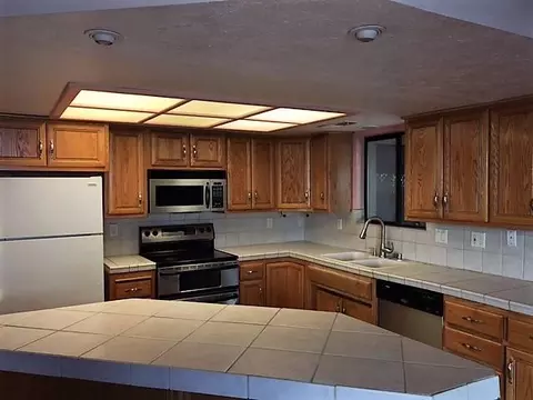 1569 Arroyo Manor Dr, Redding, CA 96003 photo 3