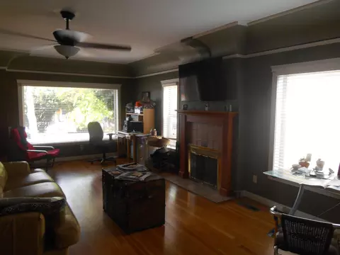 2165 Butte St, Redding, CA 96001 photo 2