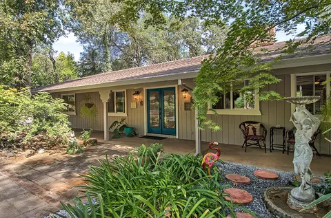 8471 Ranchette Dr, Redding, CA 96001 photo 1