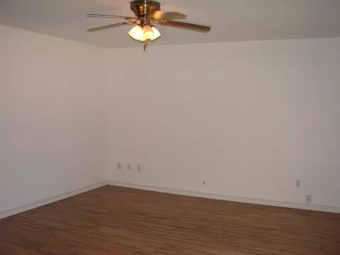 1340 Hemlock Ave, Anderson, CA 96007 photo 3