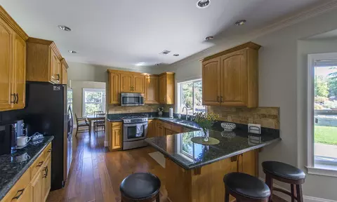 3453 Forest Hills Ct, Redding, CA 96002 photo 11
