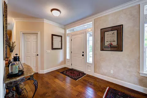 3453 Forest Hills Ct, Redding, CA 96002 photo 3