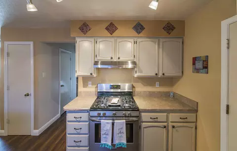 3328 Oak Haven Ct, Redding, CA 96002 photo 8