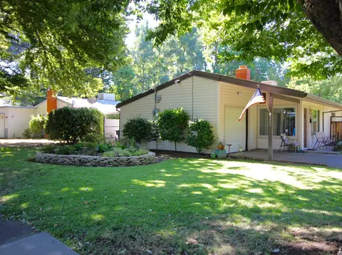 2256 Washington Ave, Redding, CA 96001 photo 2