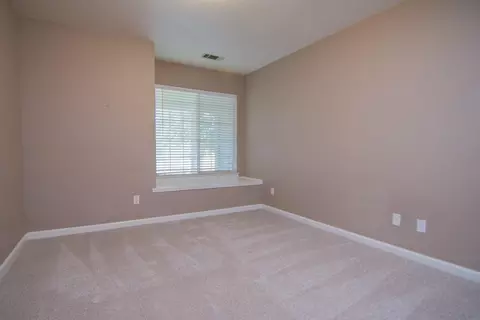984 Montcrest Dr, Redding, CA 96003 photo 11