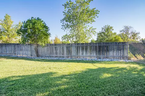 984 Montcrest Dr, Redding, CA 96003 photo 18