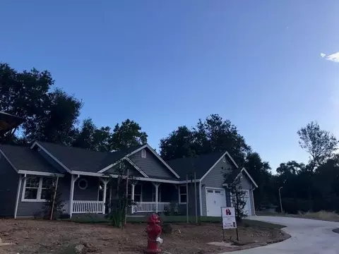 2694 Calgary Pl, Redding, CA 96001 photo 2