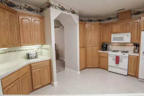 1580 Spanish Bay Dr, Redding, CA 96003 photo 8