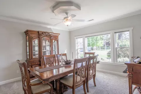 1580 Spanish Bay Dr, Redding, CA 96003 photo 4