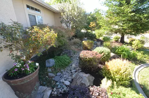 2131 Dartmouth Dr, Redding, CA 96001 photo 5