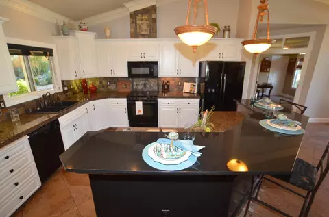 2131 Dartmouth Dr, Redding, CA 96001 photo 23