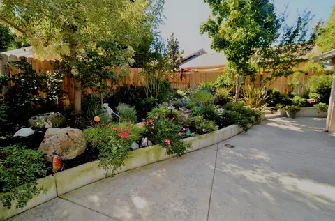 2131 Dartmouth Dr, Redding, CA 96001 photo 38