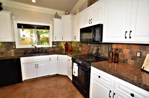 2131 Dartmouth Dr, Redding, CA 96001 photo 21