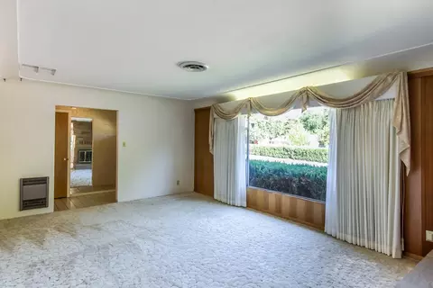668 Delta St, Redding, CA 96003 photo 4