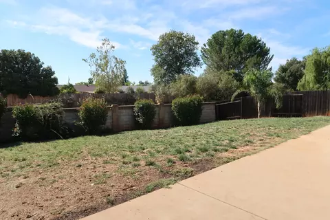 1069 Monterra Ln, Redding, CA 96002 photo 16