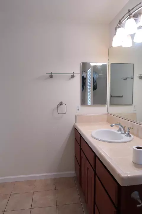 1069 Monterra Ln, Redding, CA 96002 photo 8