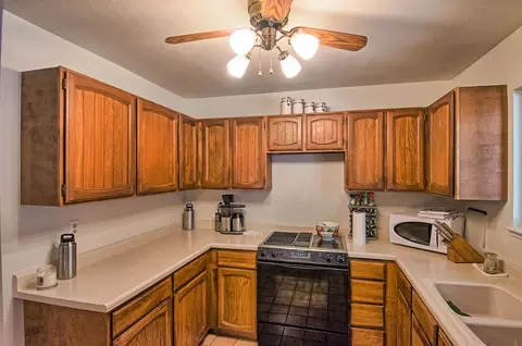 9668 Swasey Dr, Redding, CA 96001 photo 12