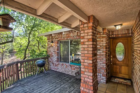 9668 Swasey Dr, Redding, CA 96001 photo 4