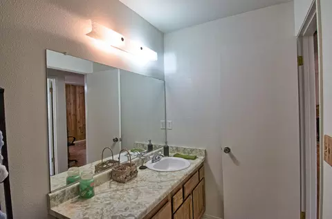 9668 Swasey Dr, Redding, CA 96001 photo 21