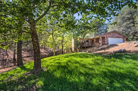 9668 Swasey Dr, Redding, CA 96001 photo 1
