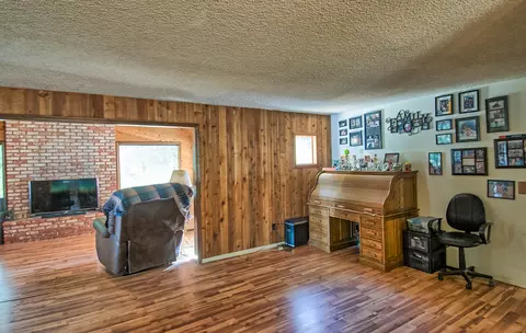 9668 Swasey Dr, Redding, CA 96001 photo 9
